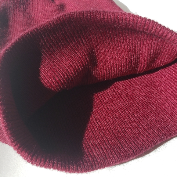 Free with purchase! Casual Maroon Ardene Toque - Picture 2 of 4